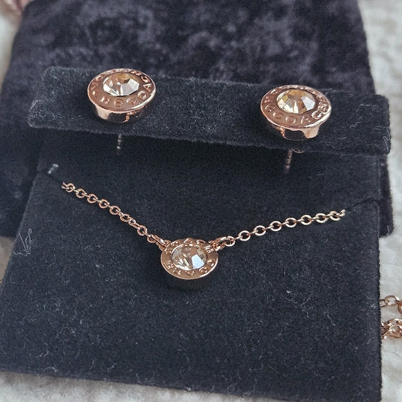 COACH Logo Signature Necklace & Earrings Set in Rose Gold Tone ✨️ - Picture 5 of 6